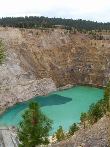 Open pit at the Midnite Mine Superfund Site